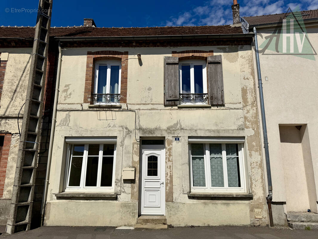 Maison à VILLIERS-SAINT-GEORGES