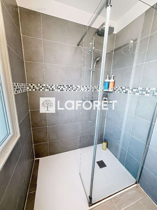 Maison à SAINT-ETIENNE-DU-ROUVRAY