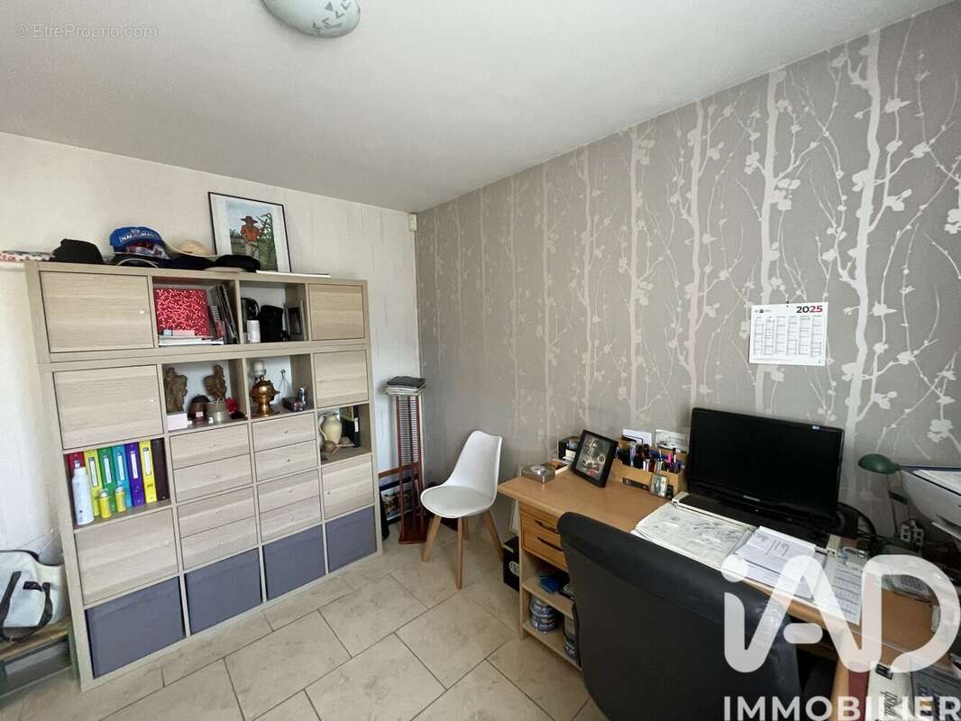 Photo 8