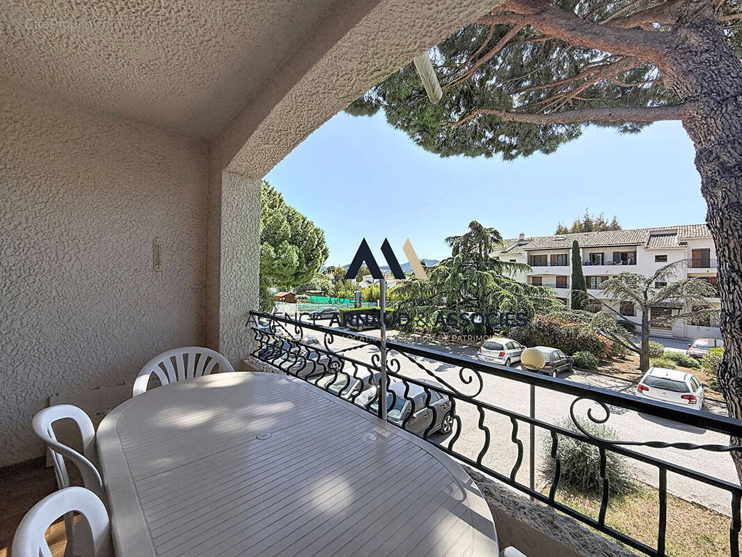 Appartement à SAINT-CYR-SUR-MER