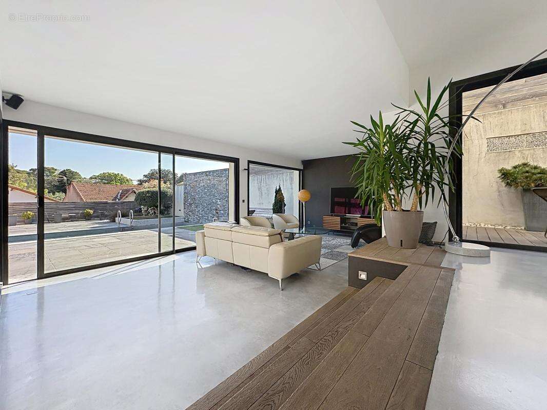 Maison à MARSEILLE-9E