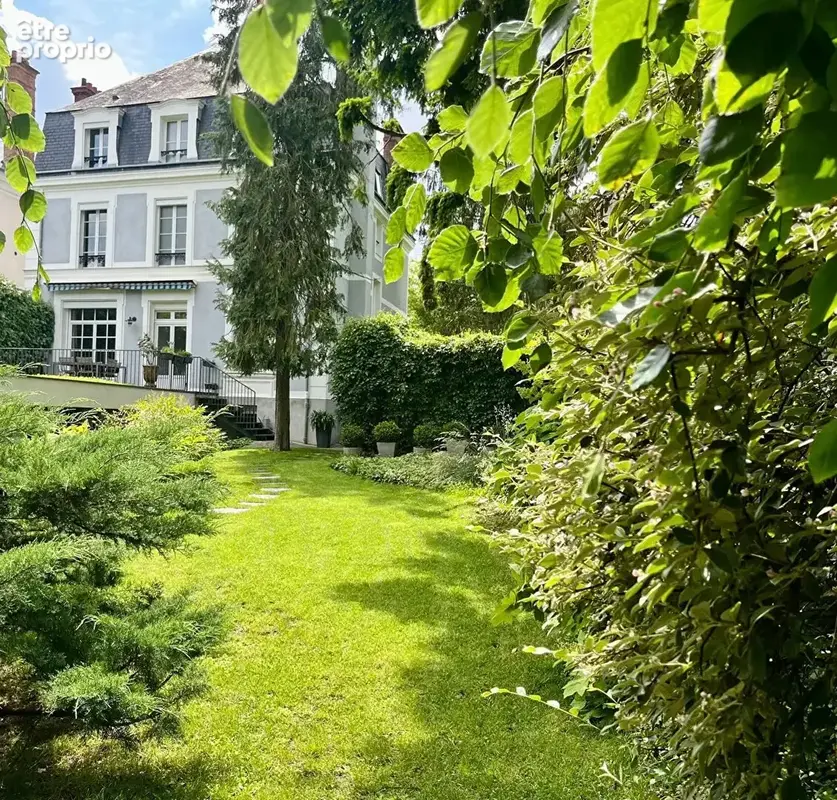 Maison à FONTAINEBLEAU