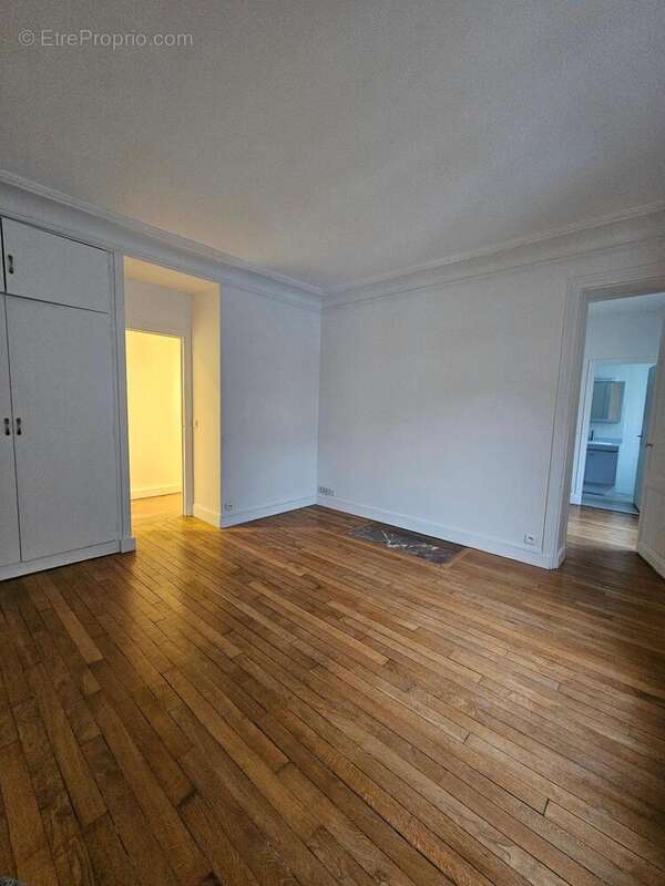 Photo 2 - Appartement à PARIS-11E