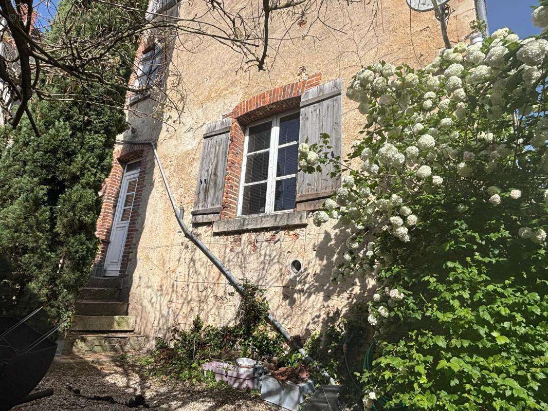 Maison à AUBIGNY-SUR-NERE