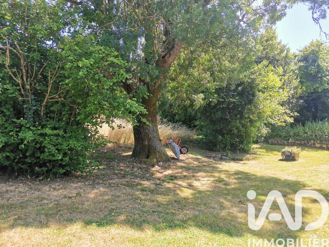 Maison 75 m² à Venerand  - photo 6