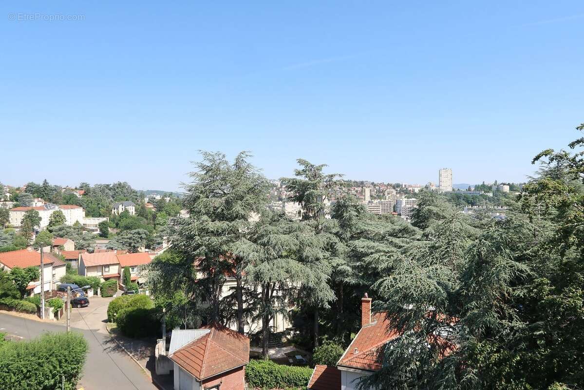 Appartement à SAINT-ETIENNE