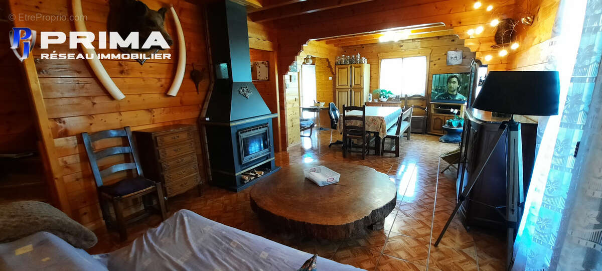 Maison à PRUNIERES
