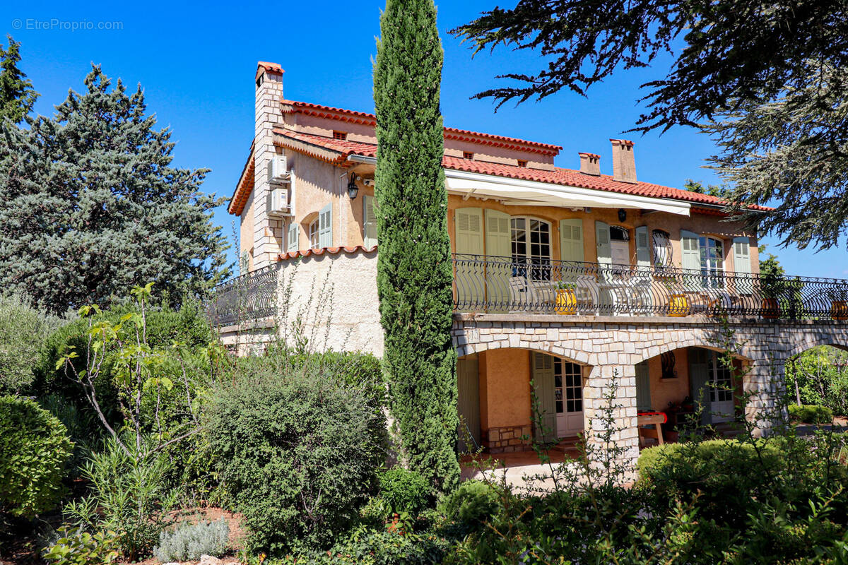 Maison 8 pièces 180 m² · à Flayosc · 180 m² · 725 000 €