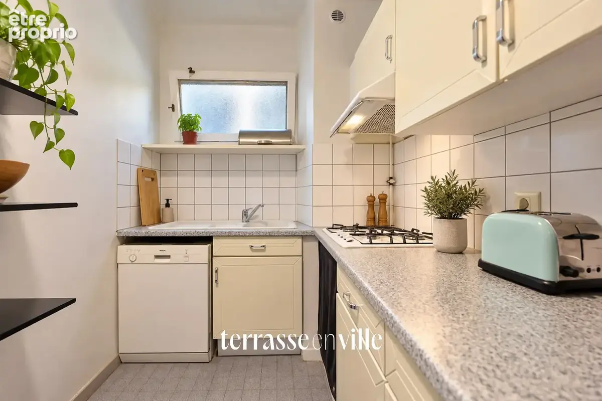 Aix en provence - quartier de la gare - appartement t2 -terrasse -  44 m2 - 245 000 € - - photo 4
