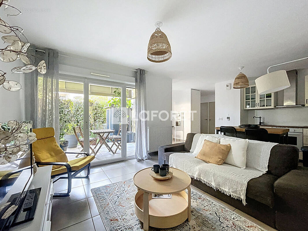 Appartement à SATHONAY-CAMP