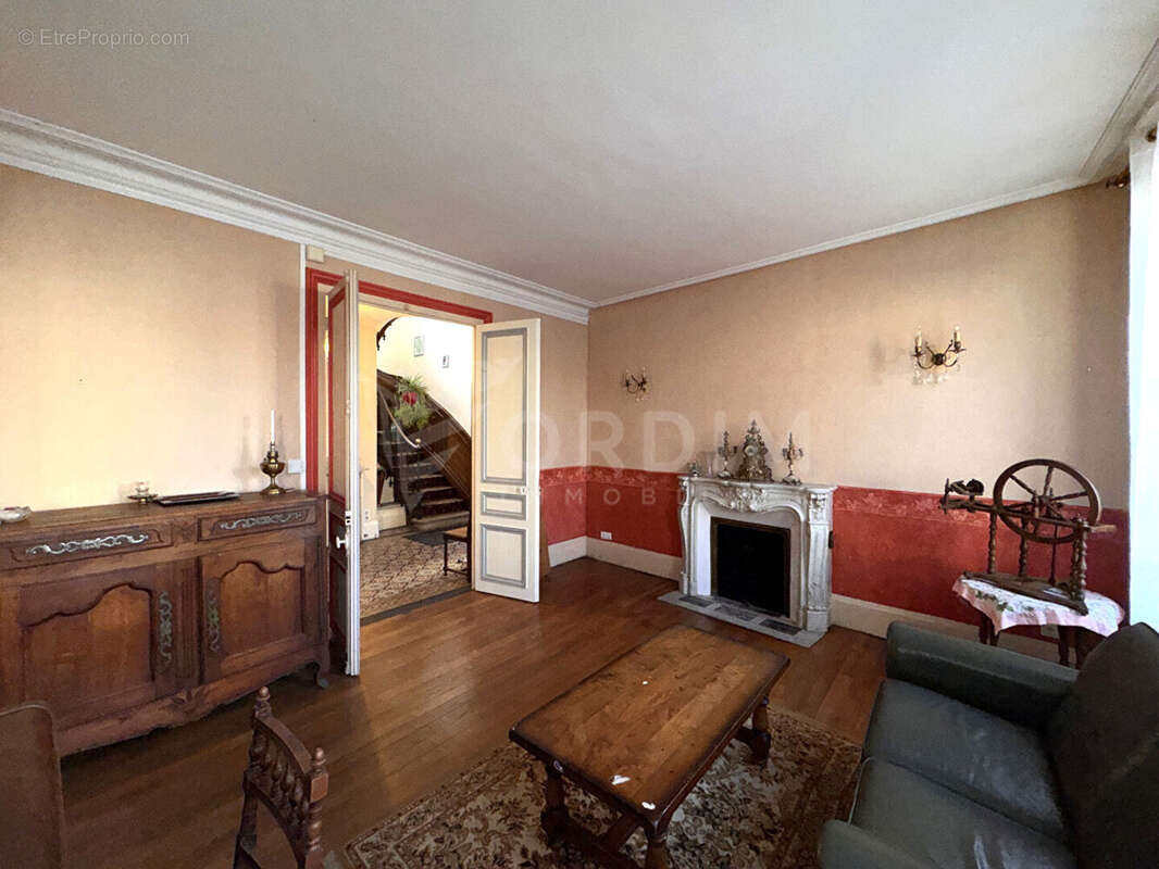 Maison à COSNE-COURS-SUR-LOIRE