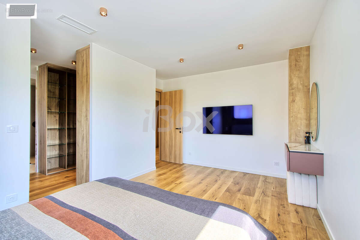 Villa contemporaine d'exception (2025)   La Crau - photo 14