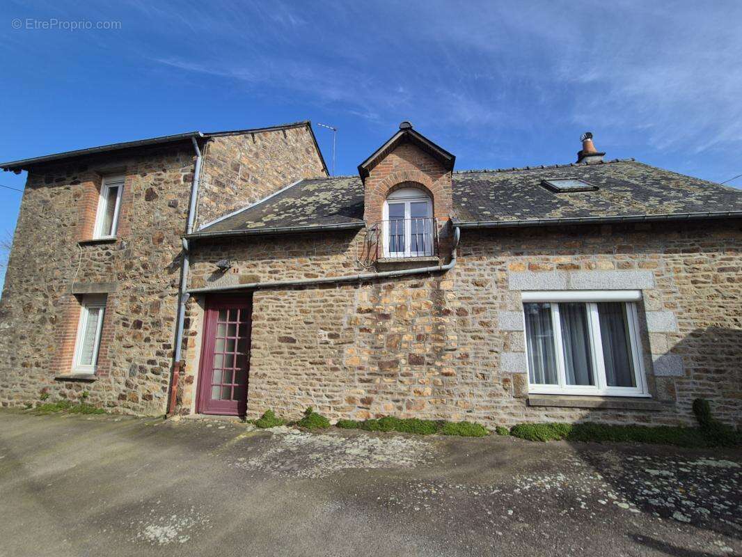 Maison à SAINT-AUBIN-DU-CORMIER