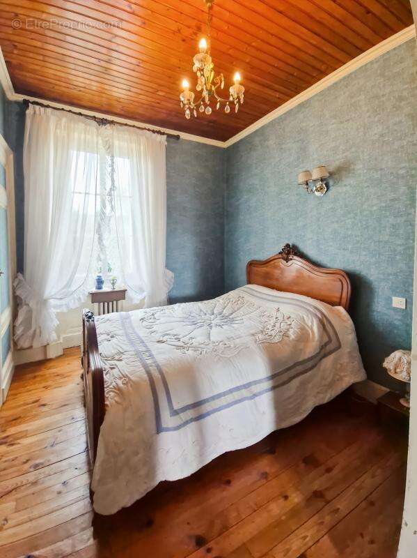 Maison à SAINT-ANTHEME