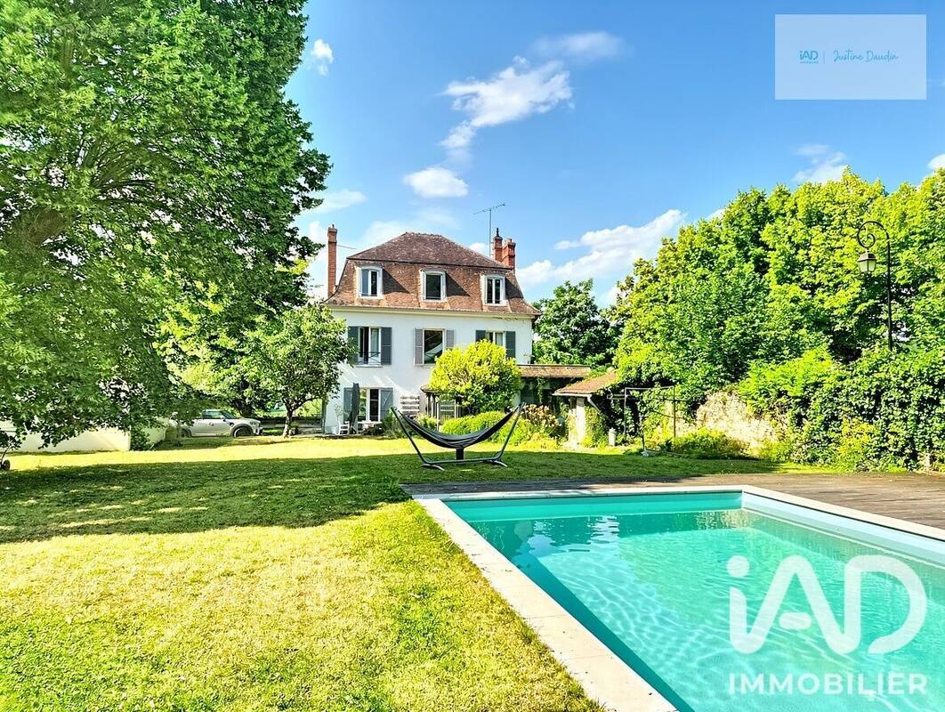 Photo 1 - Maison à LE COUDRAY-MONTCEAUX