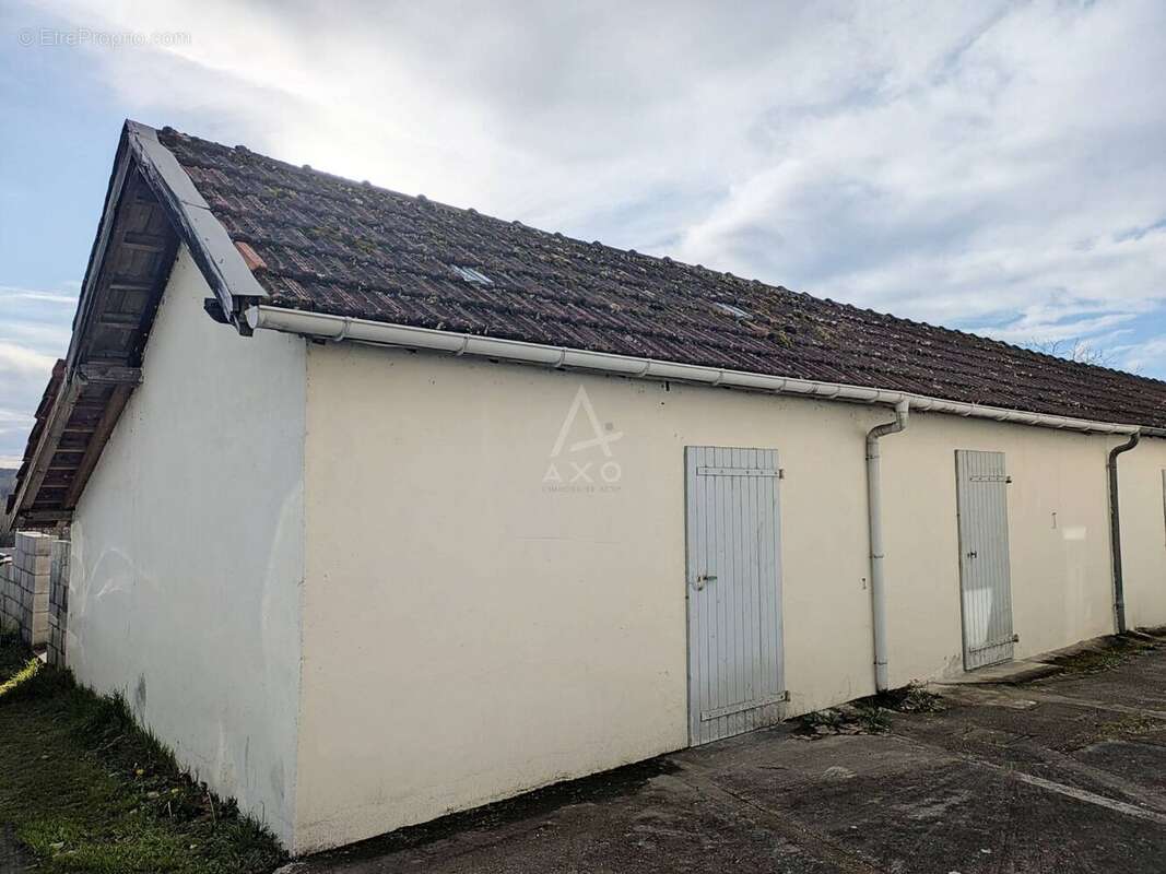 Maison avec travaux : 3 pièces en duplex et jardin - photo 6