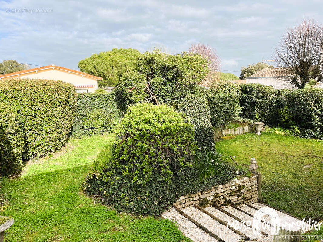Maison à MESCHERS-SUR-GIRONDE