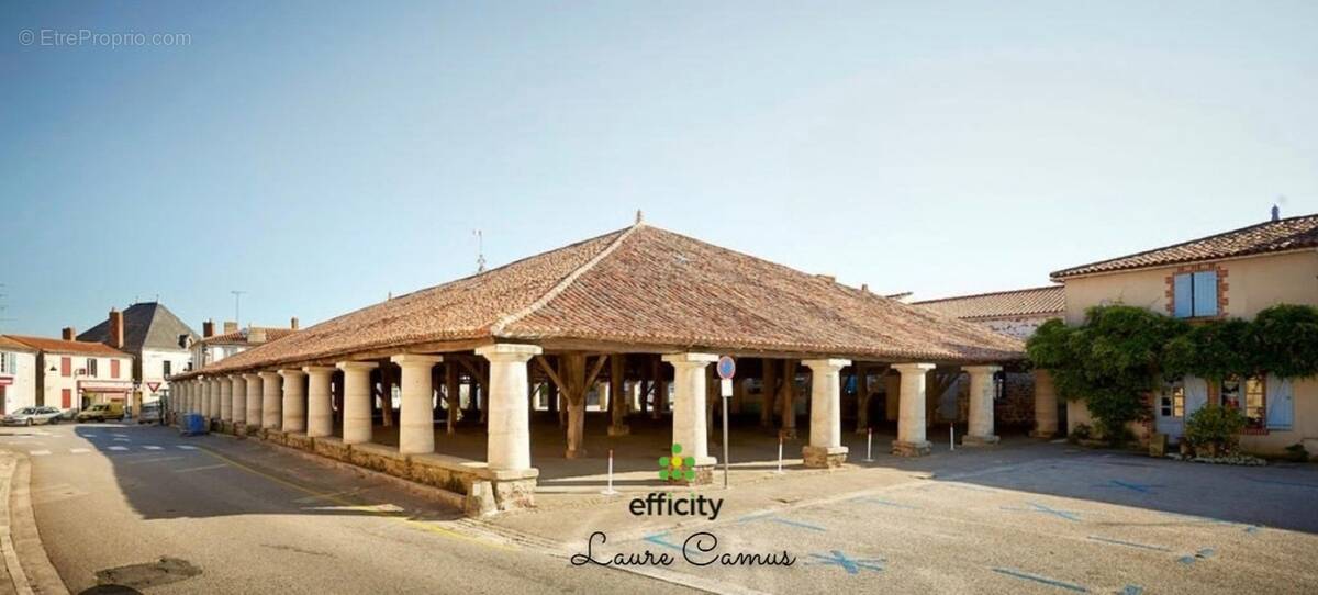 Appartement à MOUTIERS-LES-MAUXFAITS