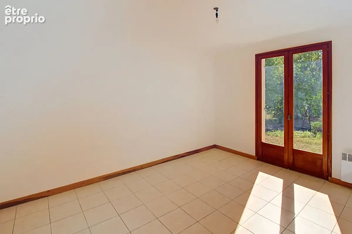 En exclusivité Villa à Lorgues T7 : 4/5 chambres / 161m2 au sol / piscine/ 4003m2  clos ! - photo 7