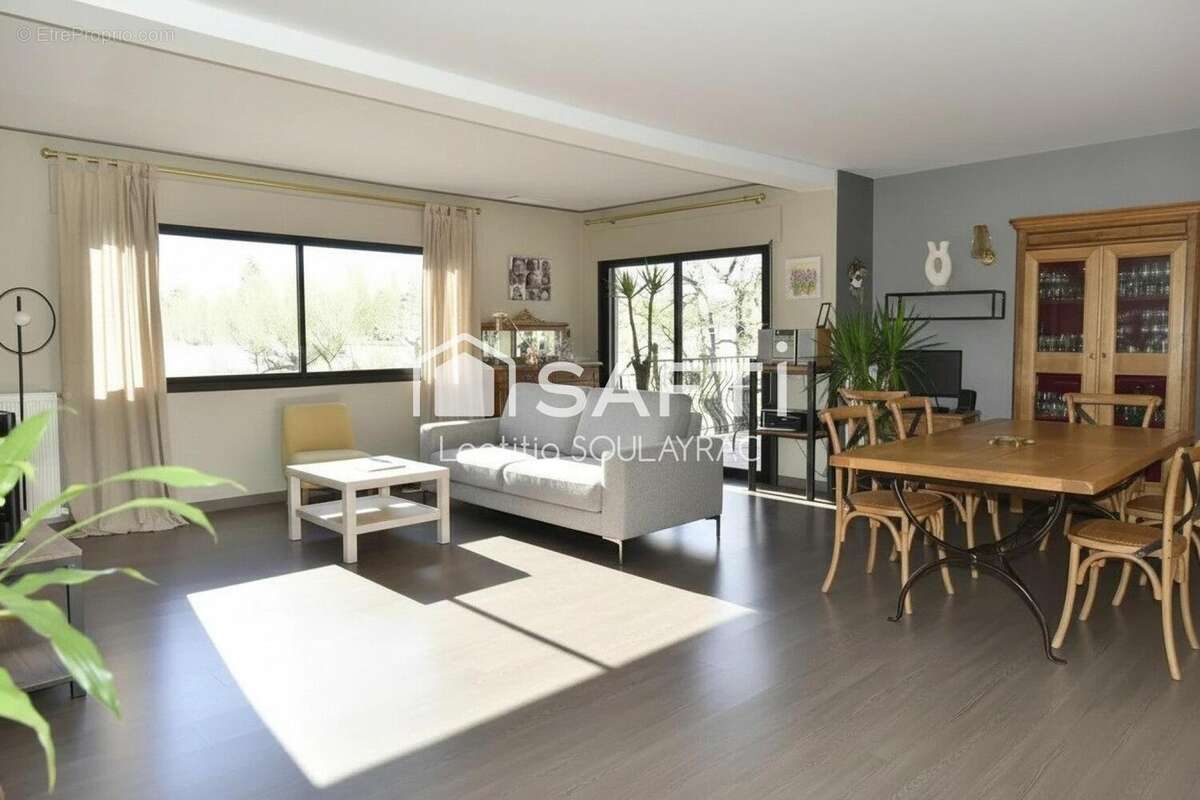Photo 2 - Maison à CASTRES