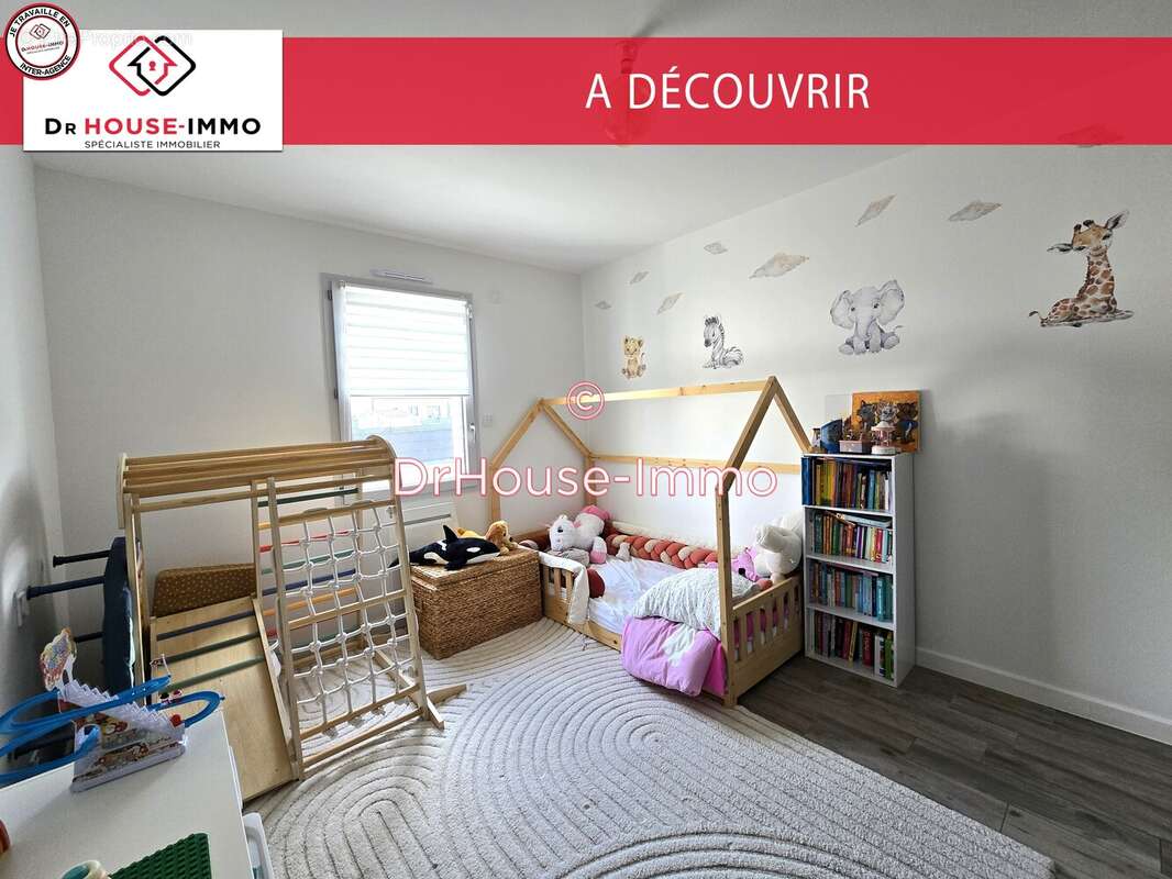 Maison à SAINTE-NEOMAYE