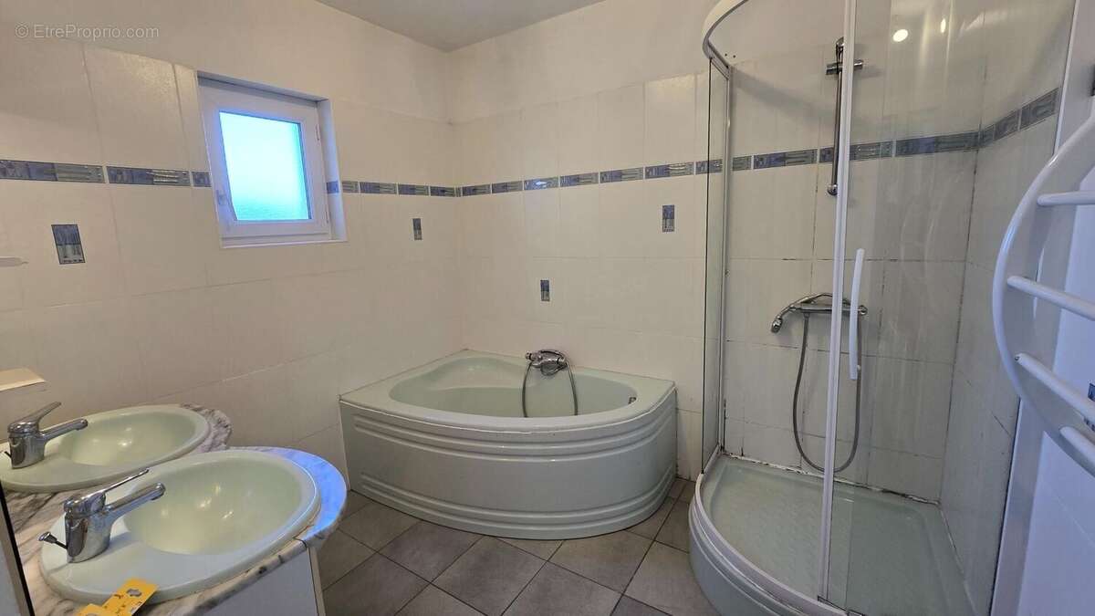 Photo 8 - Maison à SAINTE-GEMME-LA-PLAINE