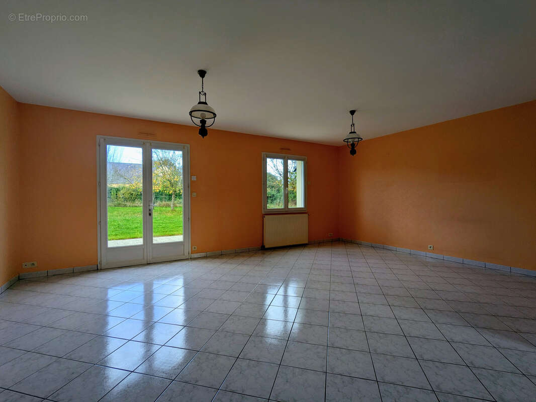 Maison à SAINT-VINCENT-DES-LANDES