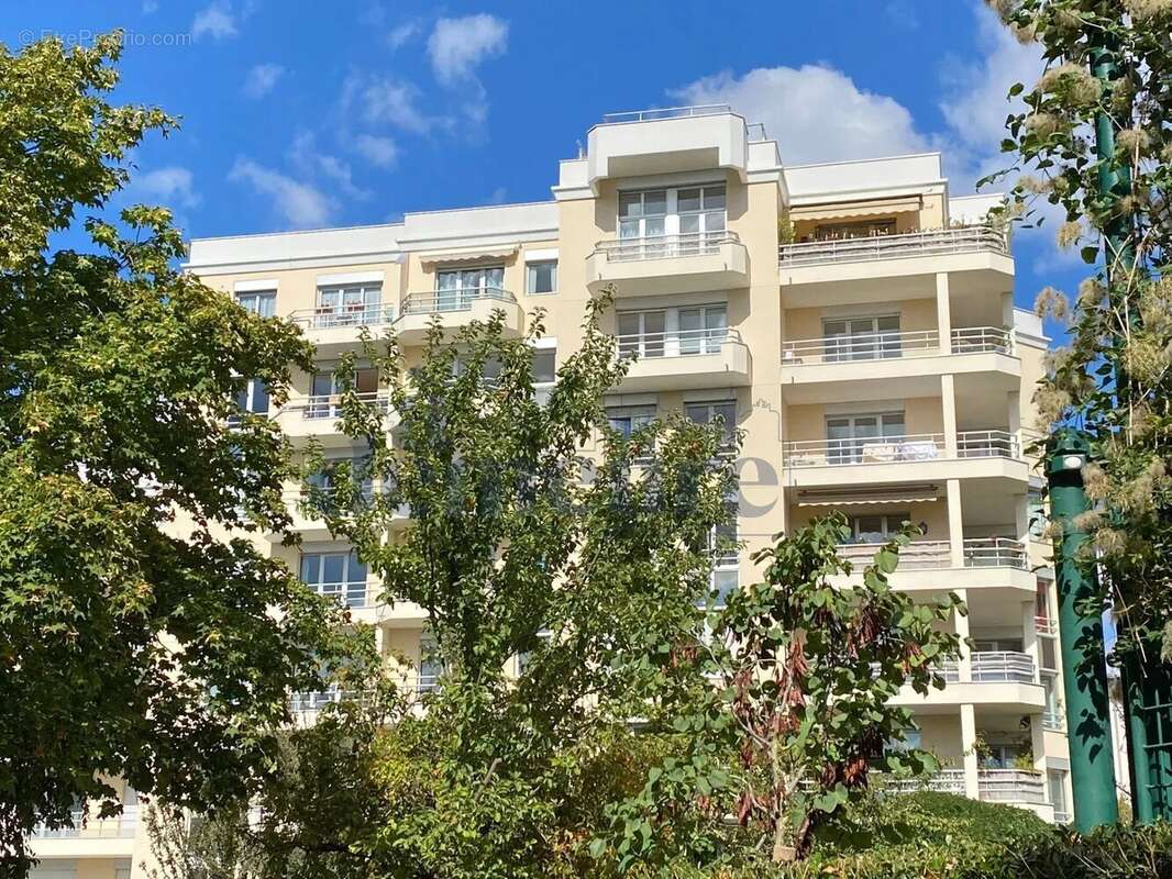 Appartement à ISSY-LES-MOULINEAUX