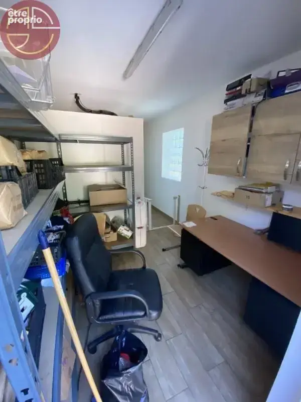 Local commercial - photo 2
