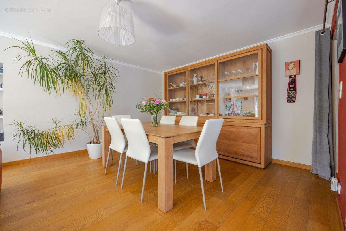 Maison familiale de 172m2 - photo 4