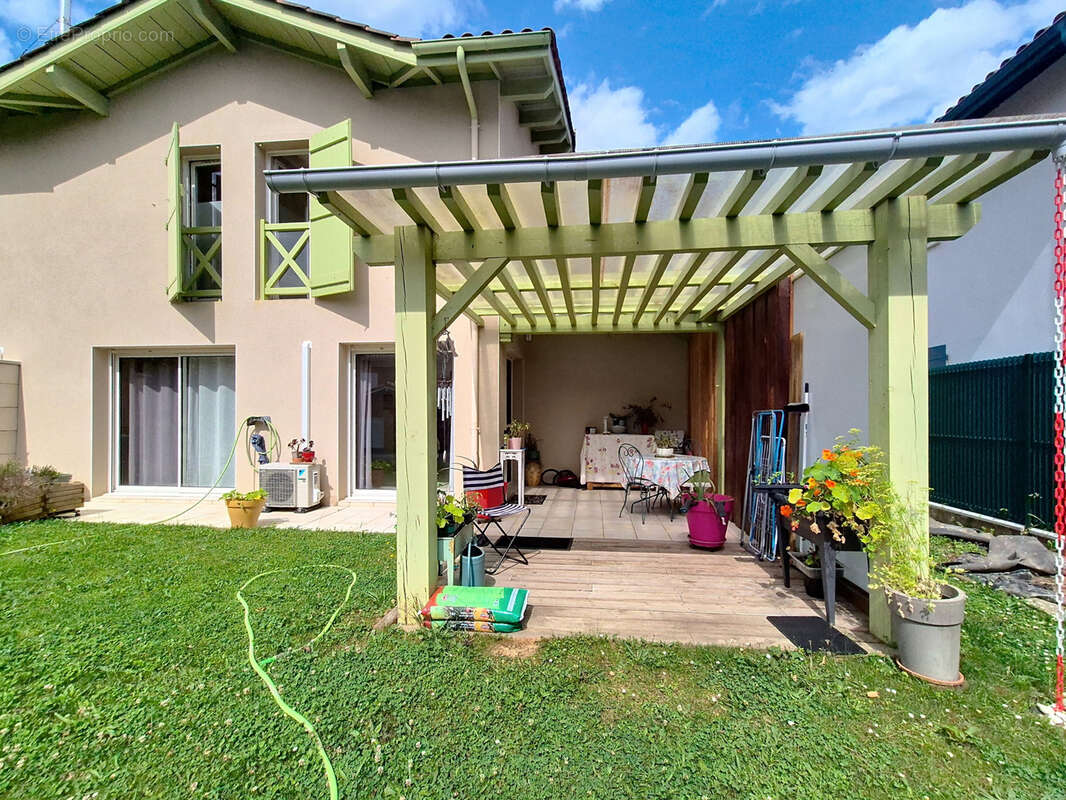 Maison à SAINT-MARTIN-DE-HINX