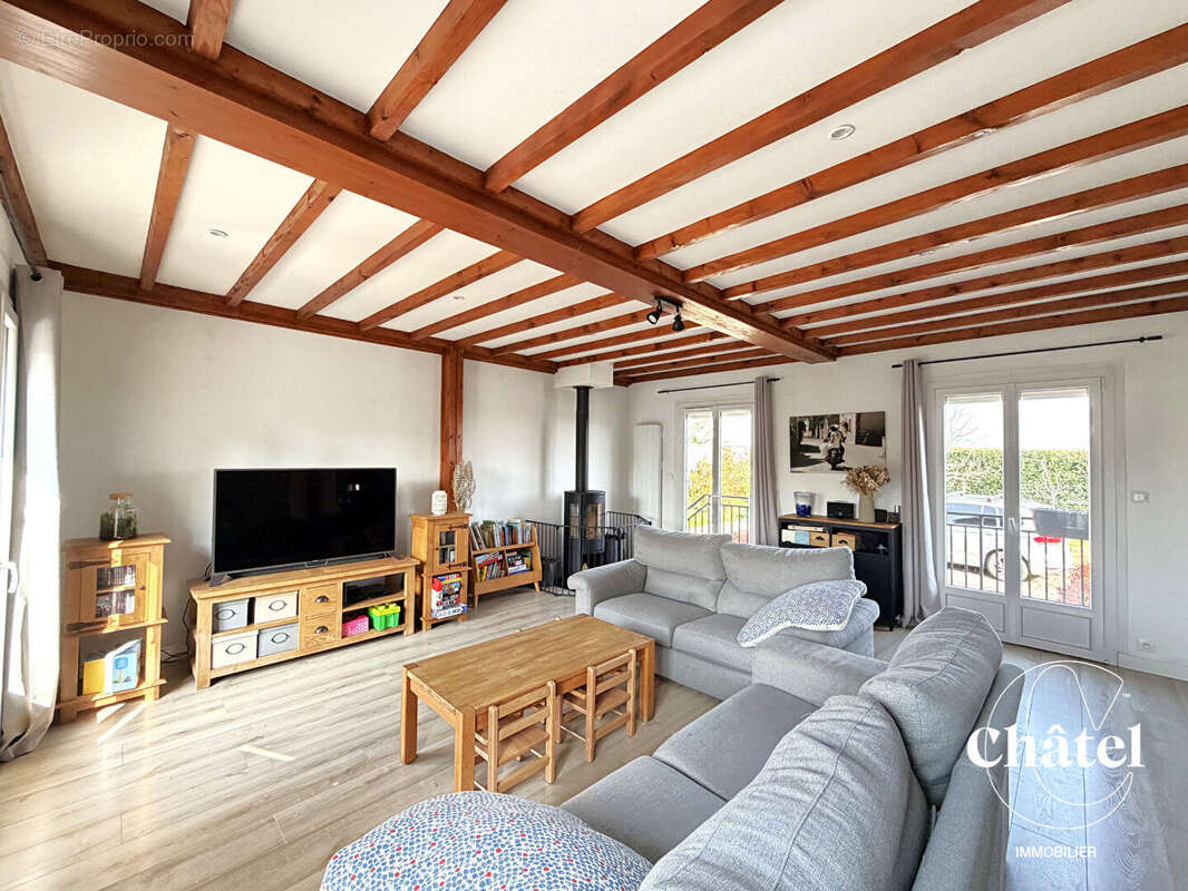 Maison à ERMENONVILLE