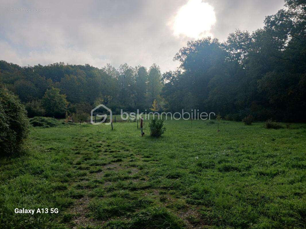 Maison à VILLAINES-LES-ROCHERS