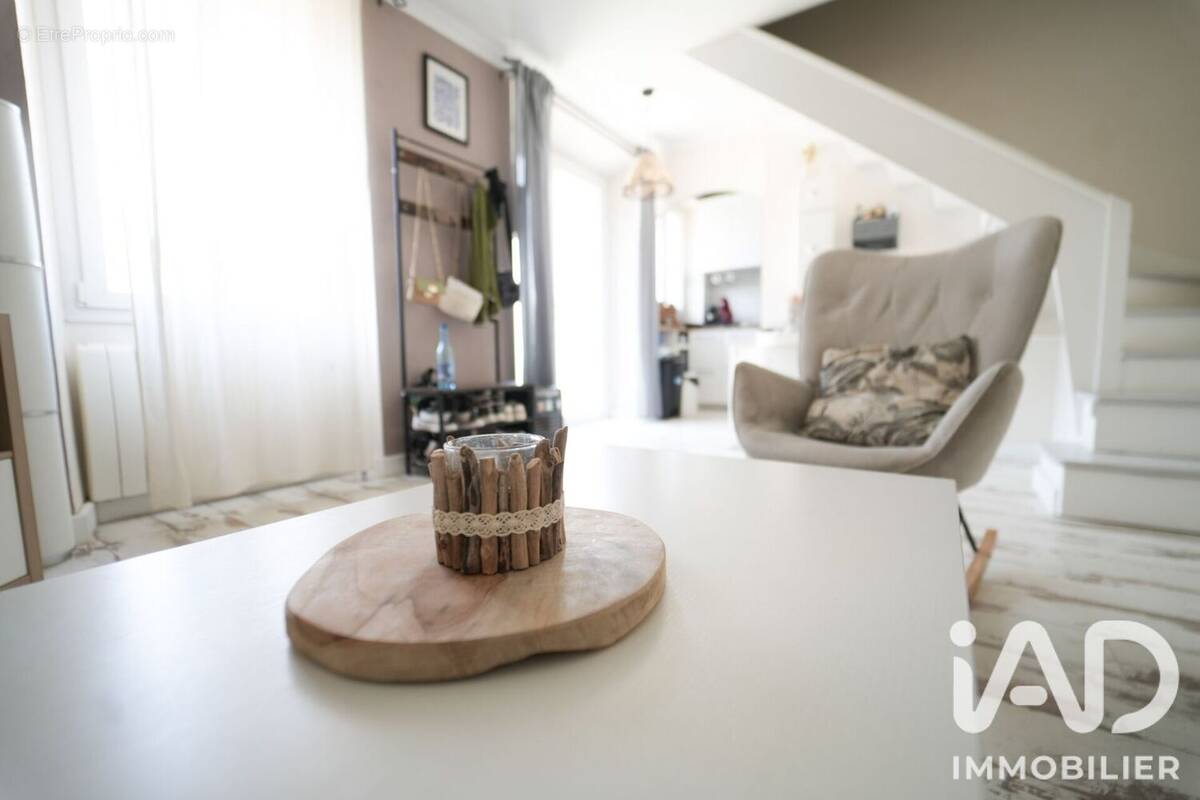Maison 56 m² à Chamarande  - photo 1