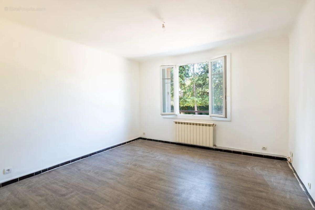 Appartement à MARSEILLE-12E