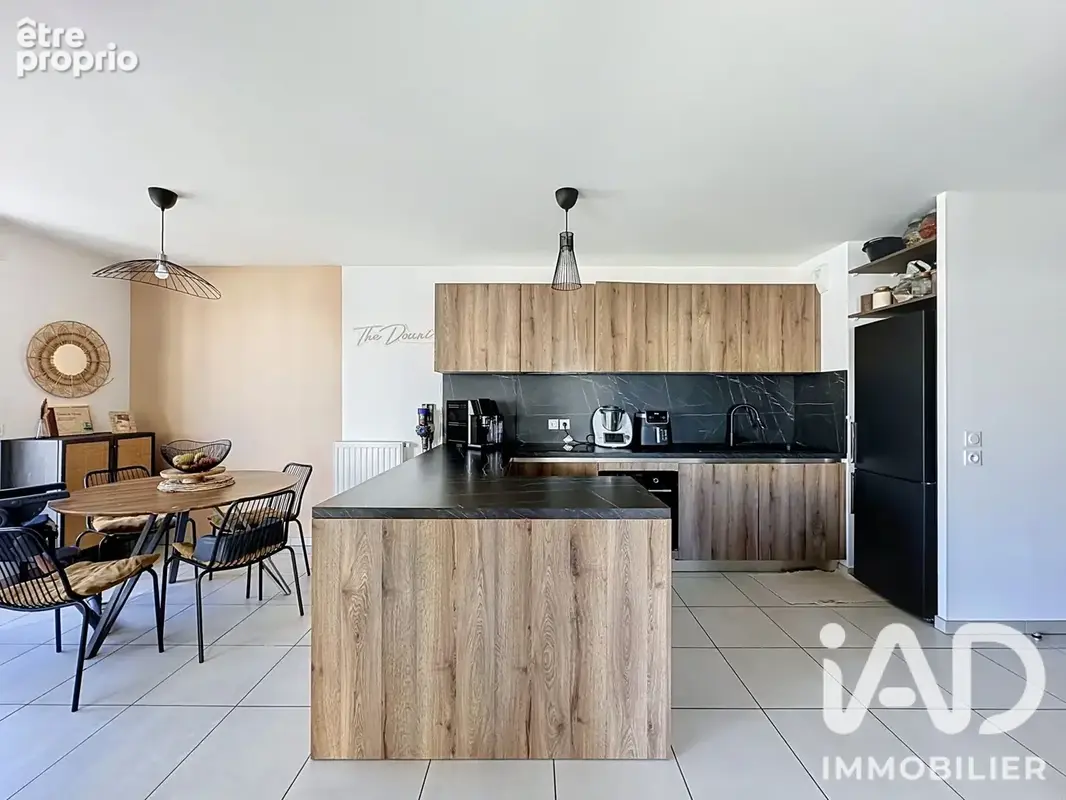 Photo 1 - Appartement à LYON-8E