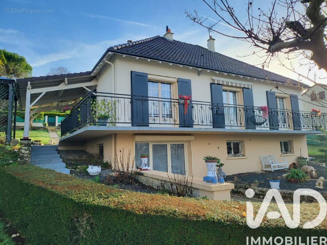 Photo 1 - Maison à CHATELLERAULT