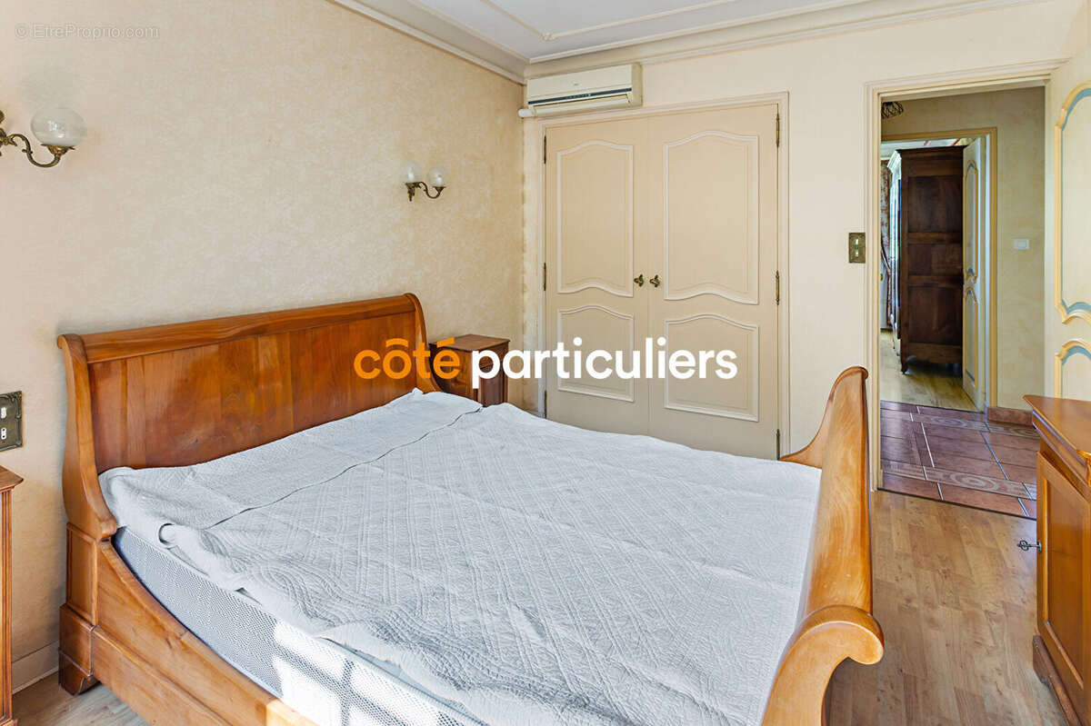 Maison à LA VARENNE