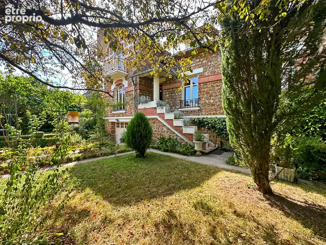 Photo Maison à Verrieres-Le-Buisson au prix de 899 000€