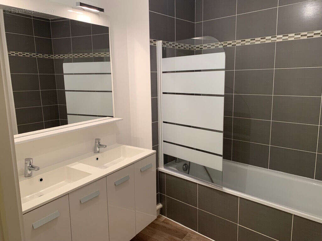 Appartement à SAINT-SEBASTIEN-SUR-LOIRE