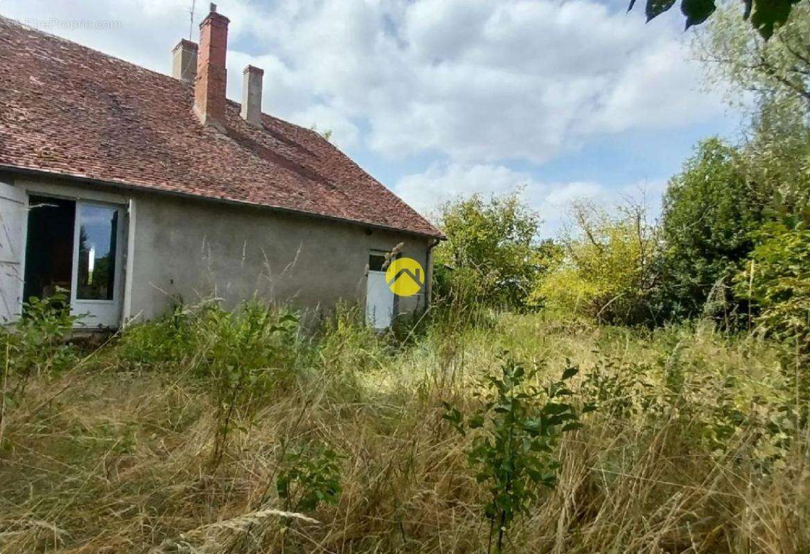 Maison à GROSSOUVRE