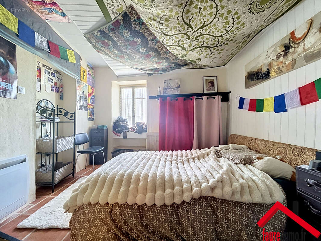 Maison à TERRASSON-LAVILLEDIEU
