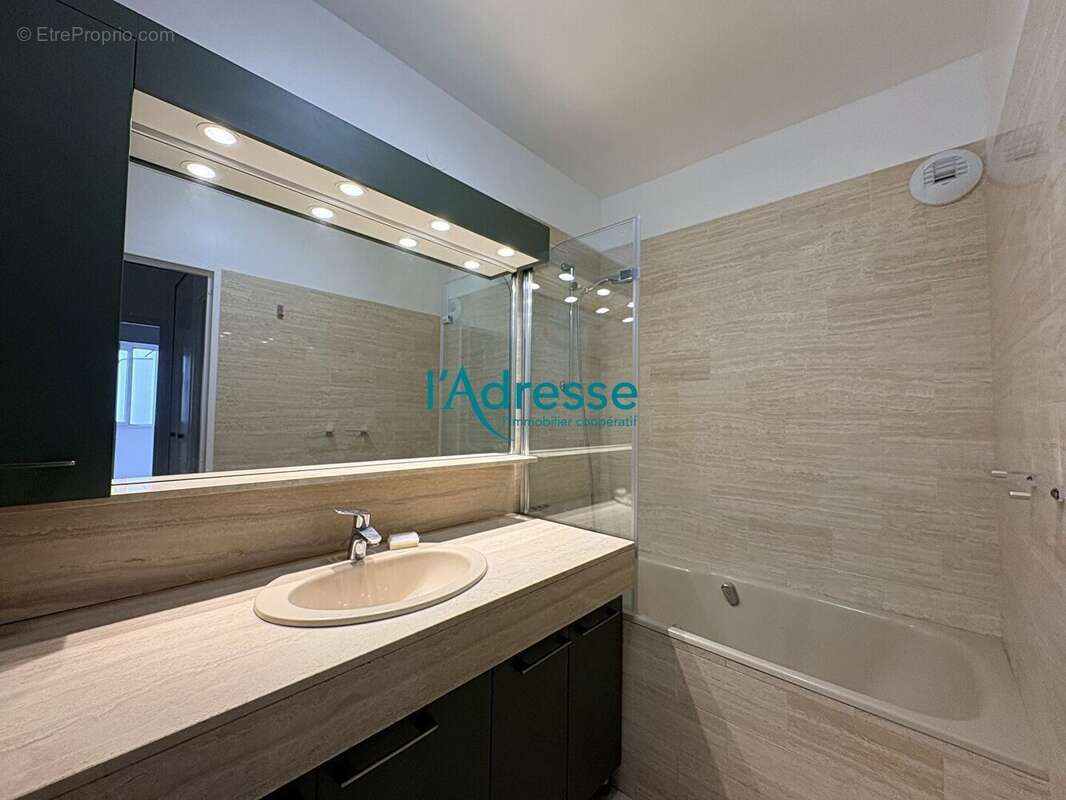 Appartement à NANTERRE