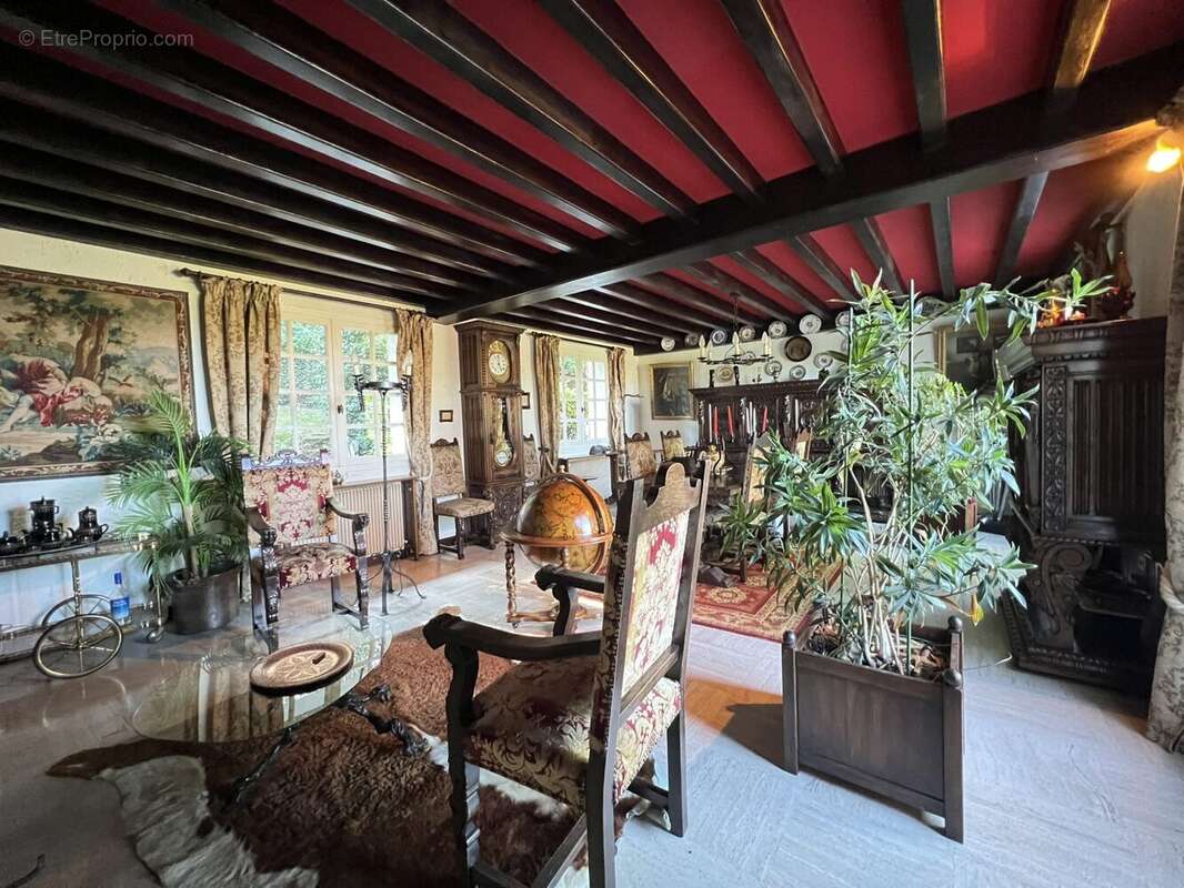 Maison à SAINT-PRIEST-EN-JAREZ