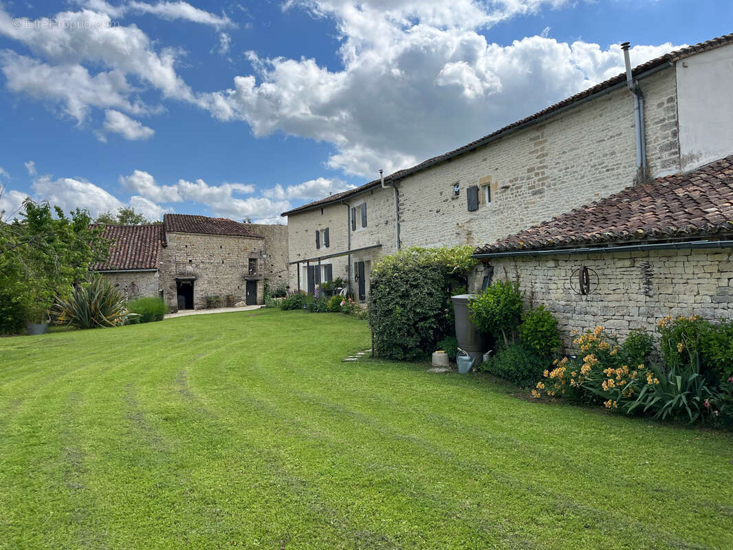 Maison à MANSLE