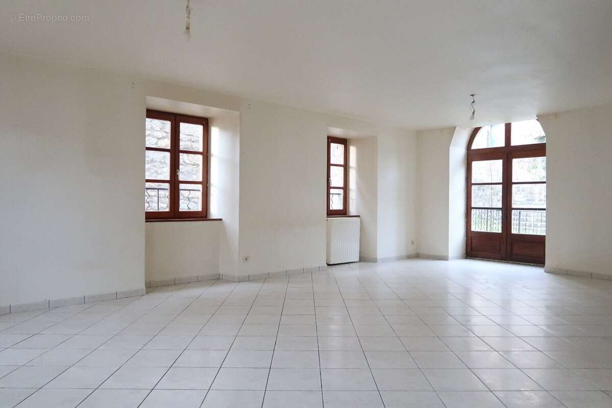 Appartement à LAPTE