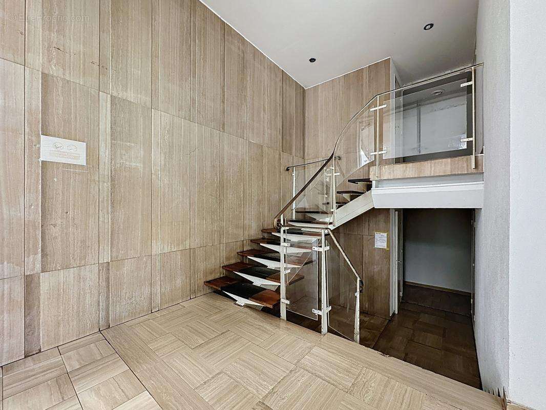 Appartement à VILLENEUVE-LOUBET