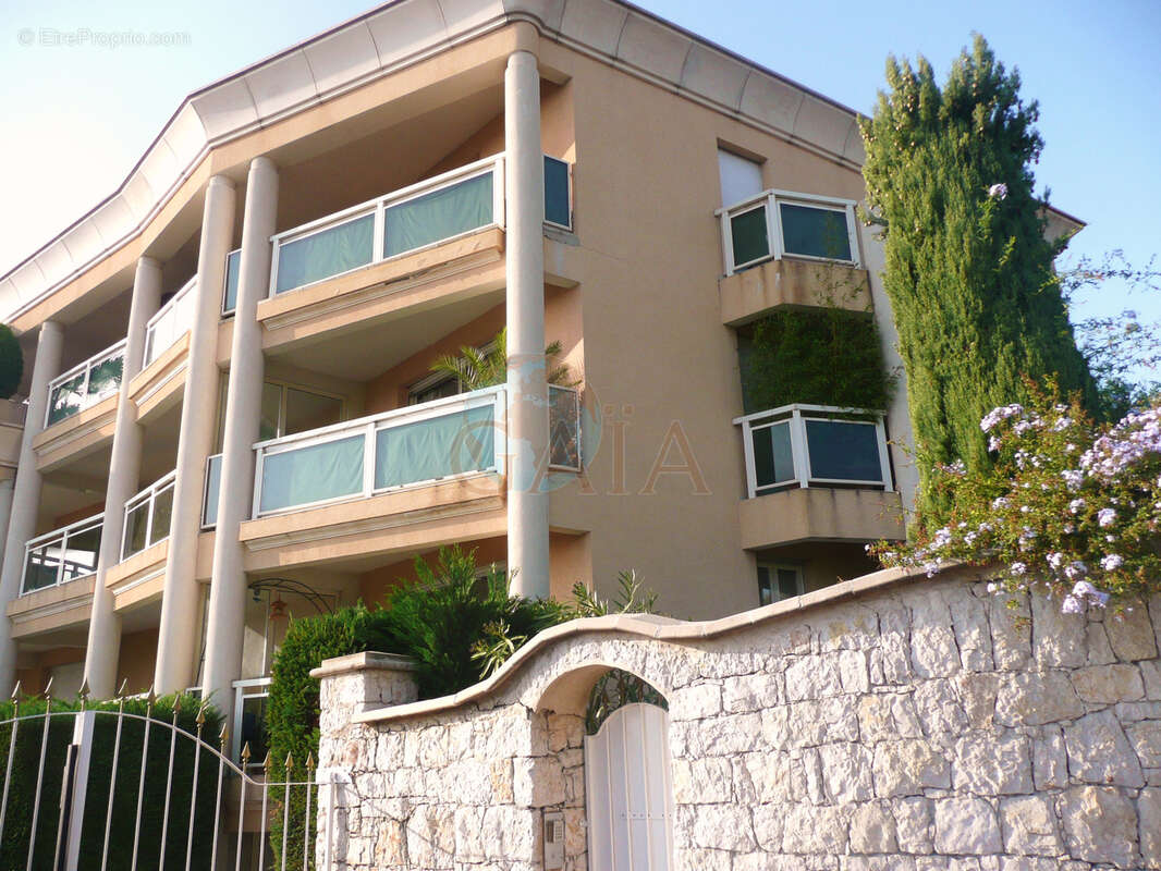 Appartement à LE CANNET