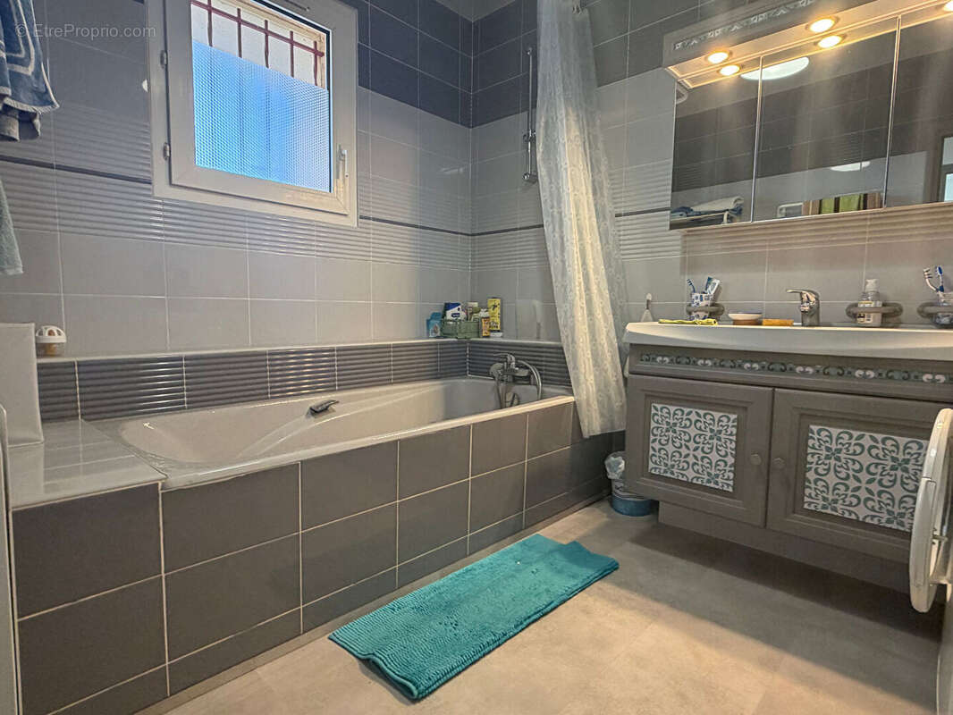 Appartement à BOUZIGUES