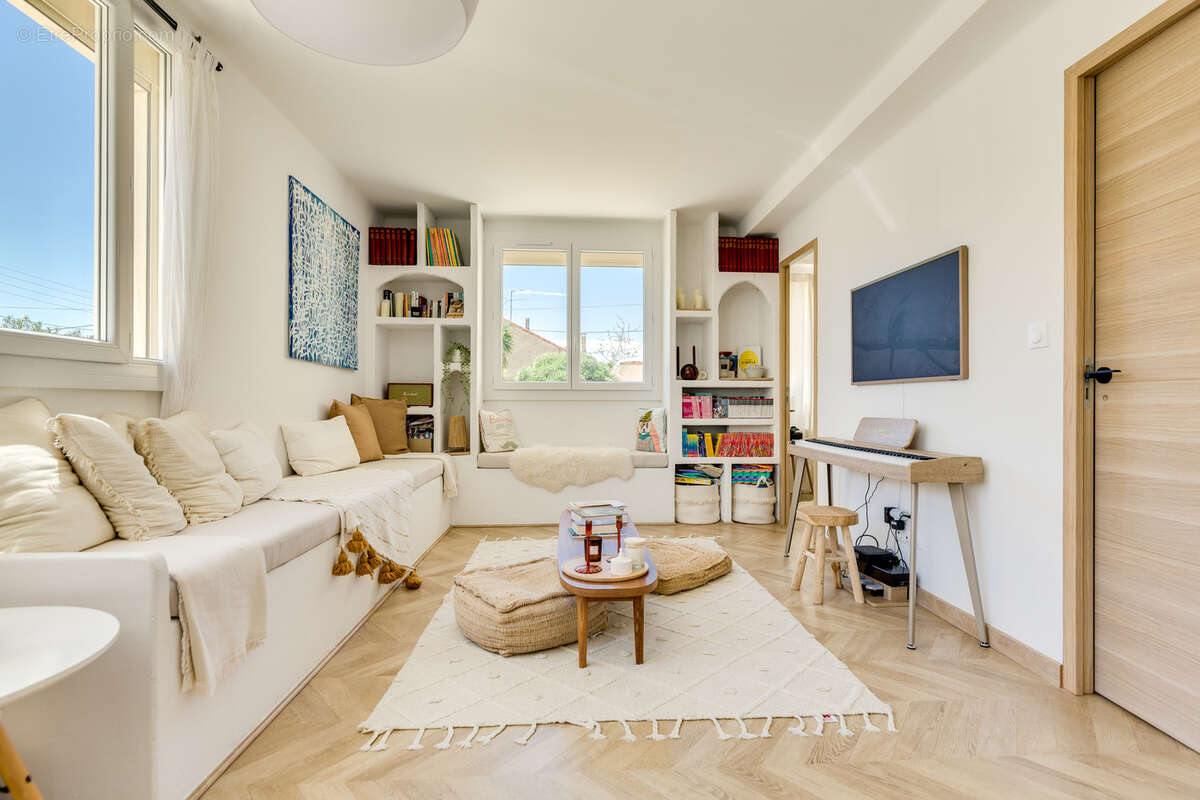 Appartement à MARSEILLE-7E